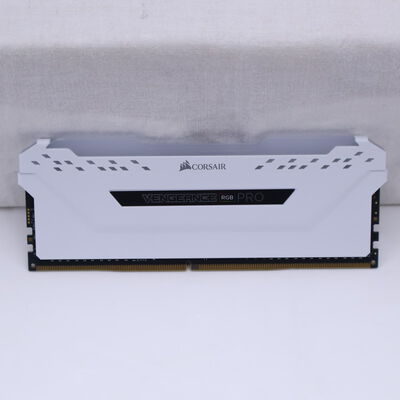 【通販センター】中古  PC4-25600 8GB デスクトップ用(DDR4-3200) 140727 