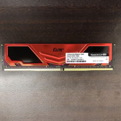 【福山ココローズ店】中古  PC4-21300 16GB デスクトップ用(DDR4-2666) 135638 