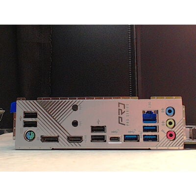 【前橋ｲﾝﾀｰｱｶﾏﾙ店】中古  ASRock Z790 Pro RS (Z790 1700 ATX DDR5) 152756 
