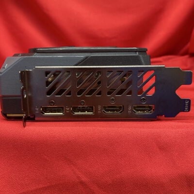 【千葉店】中古  GIGABYTE GV-R9070XTGAMING OC-16GD (RX9070XT 16G) 176942 