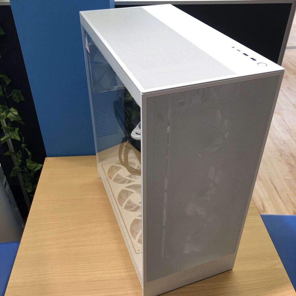 中古 自作パソコン(Ryzen 7 9850X3D/32GB/SSD512GB/RX9070XT/W11H