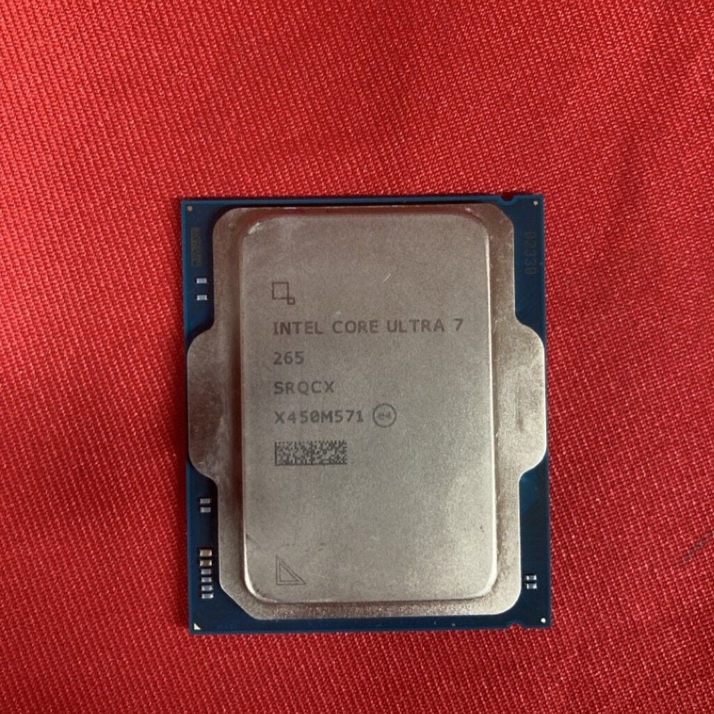中古 INTEL Core Ultra 7 265 (1851/2.4G/30M/C20/T20) 176924