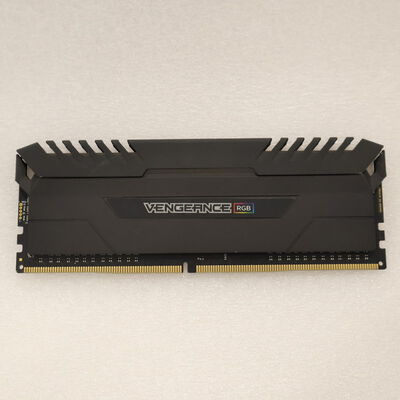 【通販センター】中古  PC4-21300 8GB デスクトップ用(DDR4-2666) 126165 