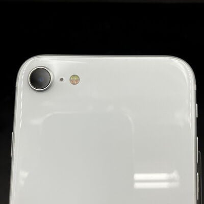 【大須店】中古  【docomo】Apple iPhoneSE 4.7インチ (第2世代/2020) 64GB (ホワイト) MX9T2J/A 142464 