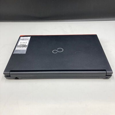 【熊本浜線店】中古  Fujitsu FMVA6401PP(i5-8265U/8GB/SSD256GB/W11P) 5370000984 