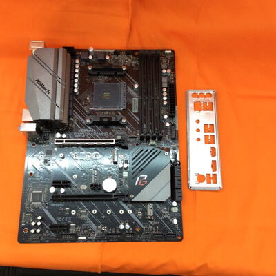 【なんば店】中古  ASRock X570 Phantom Gaming 4 (X570 AM4 ATX DDR4) 140055 
