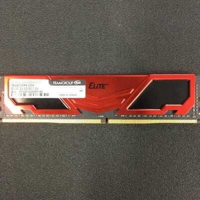 【博多店】中古  PC4-25600 16GB デスクトップ用(DDR4-3200) 140728 