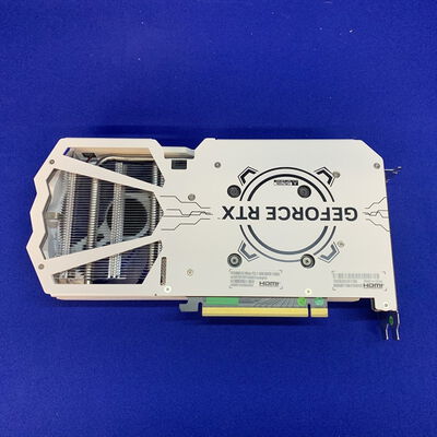 【横浜駅前店】中古  玄人志向 GK-RTX4060-E8GB/WHITE/DF (RTX4060 8GB) 158767 