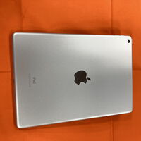 中古  Apple iPad 10.2インチ (第8世代/2020) Wi-Fi 128GB シルバー MYLE2J/A 143622 