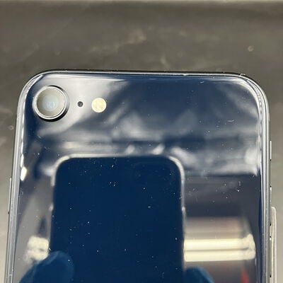 【大須店】中古  【docomo版SIMフリー】Apple iPhoneSE 4.7インチ (第3世代) 64GB (ミッドナイト) MMYC3J/A 154836 