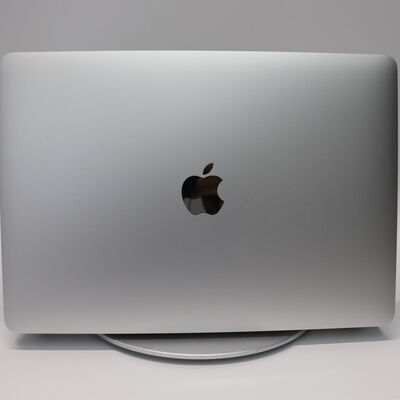 【札幌店】中古  Apple MacBook Air 13インチ (i5 1.6GHz/8GB/256GB) シルバー Touch ID True Tone搭載モデル MVFL2J/A (Mid 2019) 141228 