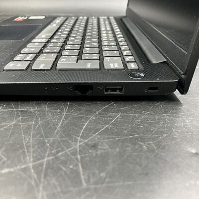 【大須店】中古  Lenovo V14 Gen4 3120024612 