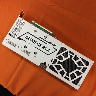 【なんば店】中古  玄人志向 GK-RTX5070Ti-E16GB/WHITE/TP (RTX5070Ti 16GB) 176557 