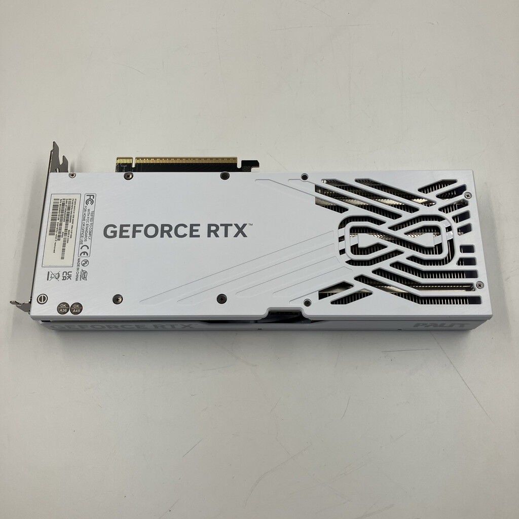 中古 Palit NE75070U19K9-GB2050W (RTX5070 12GB WHITE OC) 188946