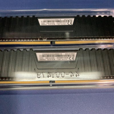 【前橋ｲﾝﾀｰｱｶﾏﾙ店】中古  4GB 2枚組(合計8GB) PC4-21300/DDR4-2666 デスクトップ用 190932 