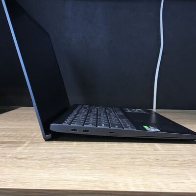 【松山環状枝松店】中古  MSI Prestige 14 A10SC(i7-10710U/16GB/SSD512GB/なし/GTX1650MaxQ 4G/1920ｘ1080/14インチ/W10H) 4560001627 