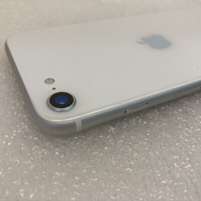 【京都店】中古  【au】Apple iPhoneSE 4.7インチ (第2世代/2020) 64GB (ホワイト) MHGQ3J/A 新パッケージ版 146172 