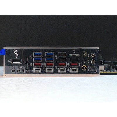 【前橋ｲﾝﾀｰｱｶﾏﾙ店】中古  ASUS ROG STRIX Z890-F GAMING WIFI(Z890 1851 ATX DDR5) 172176 