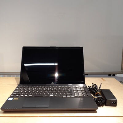 【鹿児島店】中古  富士通 FMVA53C2BH(i7-8550U/8GB/SSD256GB/W11H) 4700001055 