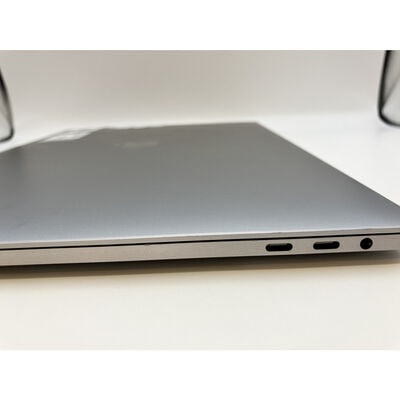 【佐賀南部バイパス店】中古  Apple MacBook Pro 15インチ 2017 スペースグレイ Core i7 2.8GHz/16GB/512GBSSD/RadeonPro555/英字  CTOモデル 3430005962 