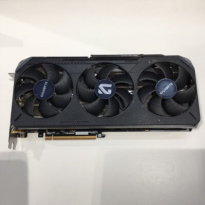 【松山環状枝松店】中古  GIGABYTE GV-R9070XTGAMING OC-16GD (RX9070XT 16G) 176942 