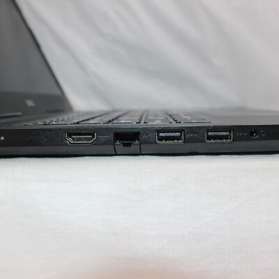 【通販センター】中古  DELL Vostro 3590(Intel Core i5 10210U 1.60GHz/16GB DDR4/SSD256GB/-/オンボード/15.6/1920x1080/GbE/Wi-Fi/WEBCAM/W11P/VBT) 197851 