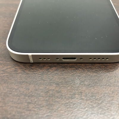 【福山ココローズ店】中古  【SoftBank版SIMフリー】Apple iPhone13 6.1インチ 128GB (スターライト) MLND3J/A 147326 