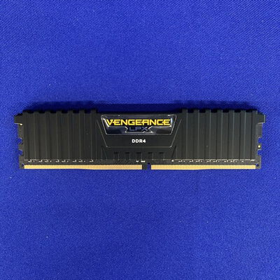 【横浜駅前店】中古  PC4-21300 8GB デスクトップ用(DDR4-2666) 126165 