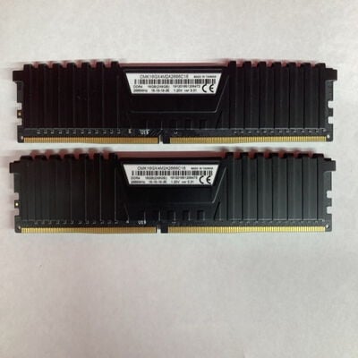 【千葉店】中古  CORSAIR　VENGEANCE　8GB 2枚組(合計16GB) PC4-21300/DDR4-2666 デスクトップ用 3250006124 