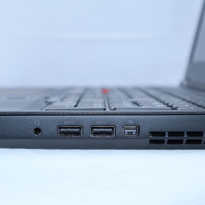 【通販センター】中古  【ジャンク品/保証無/返品質問不可】Lenovo ThinkPad P50 20ENCTO1WW (Core i7-6820HQ/16GB/NVIDIA Quadro M2000M 4GB) 202889 