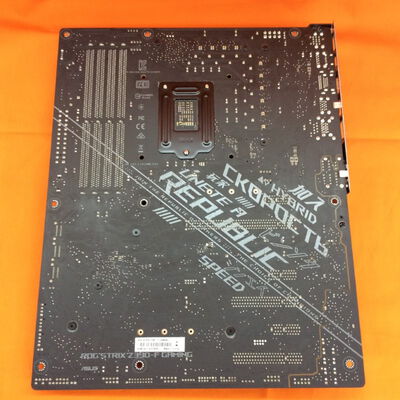 【なんば店】中古  ASUS ROG STRIX Z390-F GAMING (Z390 1151 ATX DDR4) 138866 