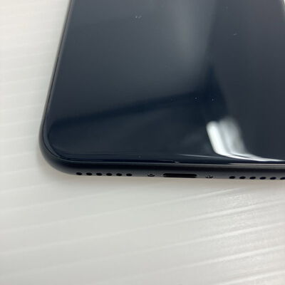 【秋葉原本店】中古  【au版SIMフリー】Apple iPhoneSE 4.7インチ (第3世代) 64GB (ミッドナイト) MMYC3J/A 154842 