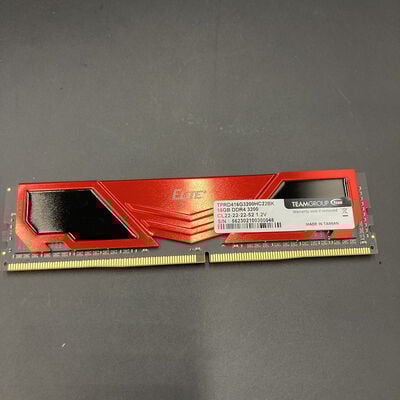 【熊本浜線店】中古  TEAMGROUP TPRD416G3200HC22BK(PC4-25600 16GB UDIMM) 5370000461 