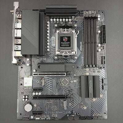 【大須店】中古  ASRock B650 PG Lightning WiFi (B650 AM5 ATX DDR5) 3120022453 