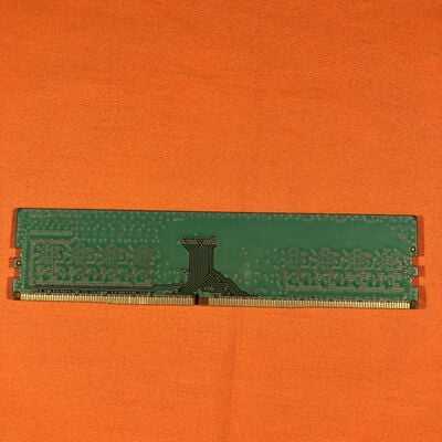 【なんば店】中古  PC4-19200 8GB デスクトップ用_ 184886 