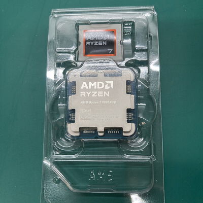 【浦添城間店(沖縄)】中古  AMD Ryzen 7 9800X3D (AM5/4.7/104M/C8/T16/120W) 172566 