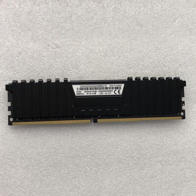 【甲府飯田店】中古  PC4-21300 16GB デスクトップ用(DDR4-2666) 135638 