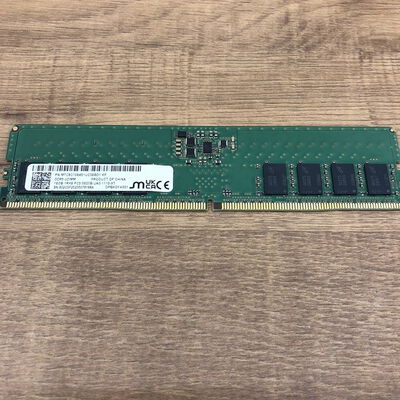 【宇都宮鶴田店】中古  PC5-44800 16GB デスクトップ用 149153 