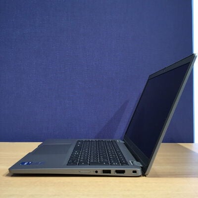 【松山環状枝松店】中古  DELL Latitude 5320 (Intel Core i7 1185G7 3.0GHz/16GB/SSD256GB/-/-/13.3/1920x1080/Wi-Fi/WEBCAM/W11H64) 180537 