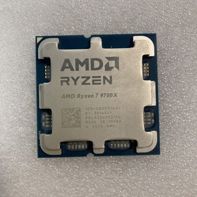 【富山本郷店】中古  AMD Ryzen 7 9700X (AM5/3.8GHz/40M/C8/T16/65W) 1460024845 