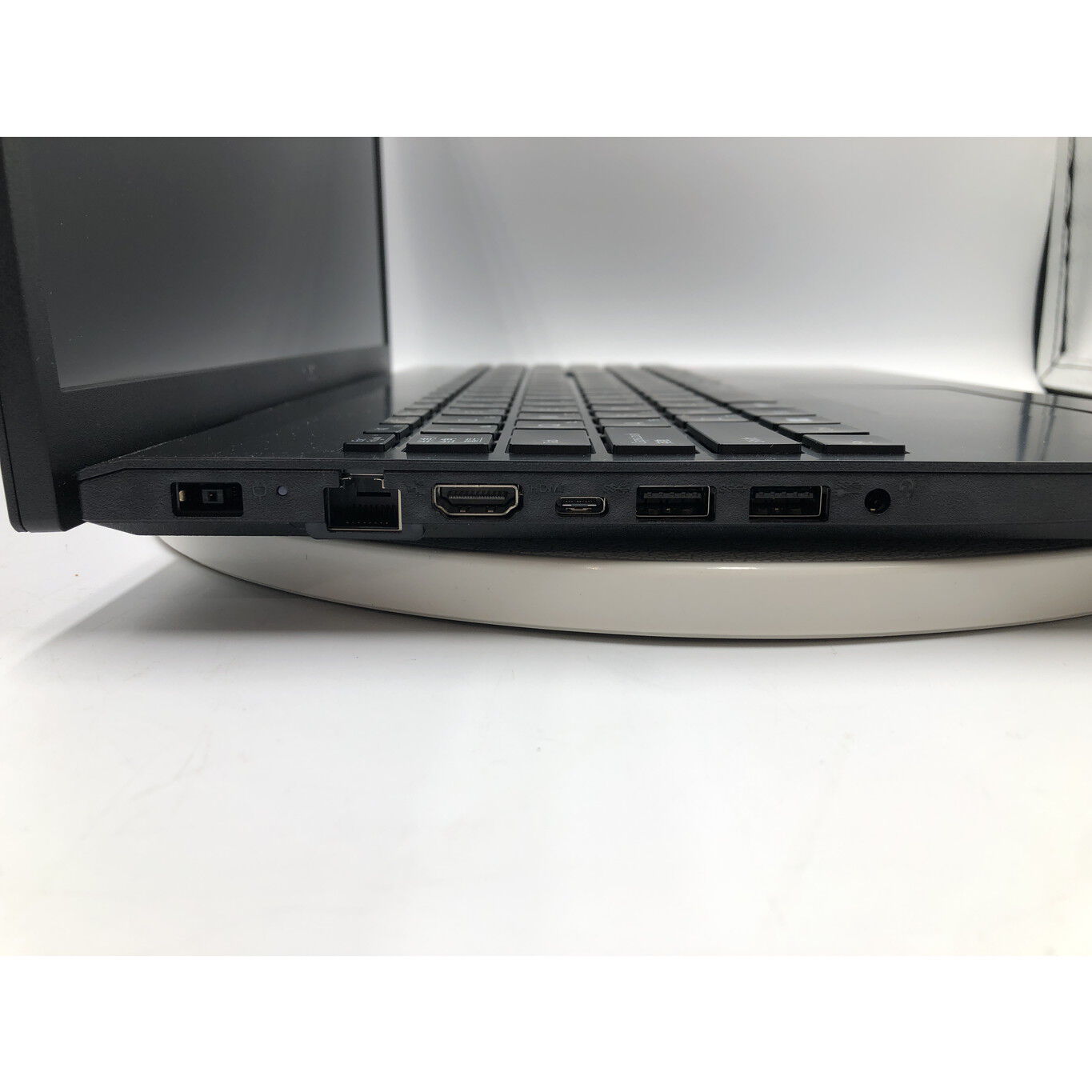 中古 NEC LAVIE N16 N1676/JKB(Ryzen 7 7735U/32GB/SSD512GB/DVD-MULTI