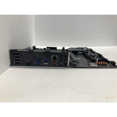 【八王子店】中古  GIGABYTE X570 AORUS ELITE (X570 AM4 ATX DDR4) 140042 