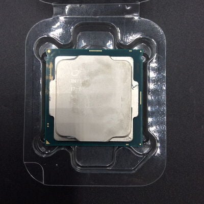 【秋葉原本店】中古  INTEL Core i7 8700K (1151/3.70GHz/12M/C6/T12) 136197 