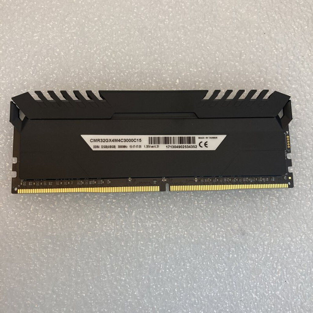 中古 PC4-24000 8GB デスクトップ用(DDR4-3000) 128475 （379493