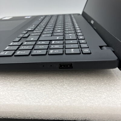【新潟店】中古  ASUS Vivobook 16 (X1607C)　(Ultra 5 225H/16GB/SSD512GB/16 1920x1200/W11H) 3290007664 