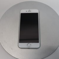 中古  【SIMロック解除済み】【au】 iPhone8 64GB (シルバー)  MQ792J/A 155203 
