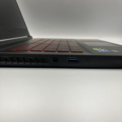 【町田店】中古  MSI GF63 Thin 11 UC 3330003579 