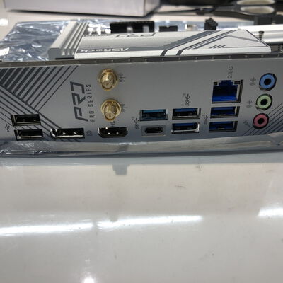 【姫路店】中古  ASRock B760 Pro RS WiFi White (B760 1700 ATX DDR5) 4740000534 