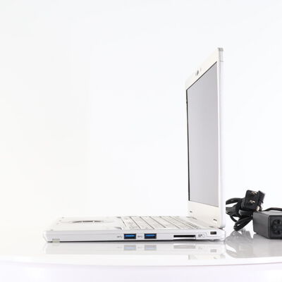 【秋葉原本店】中古  Panasonic CF-QV(i5-10310U/16GB/SSD240GB/W11P) 3410015208 