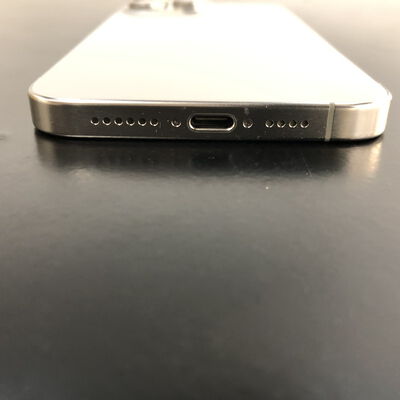 【福山ココローズ店】中古  【docomo版SIMフリー】Apple iPhone15 Pro Max 256GB ナチュラルチタニウム MU6R3J/A 161256 